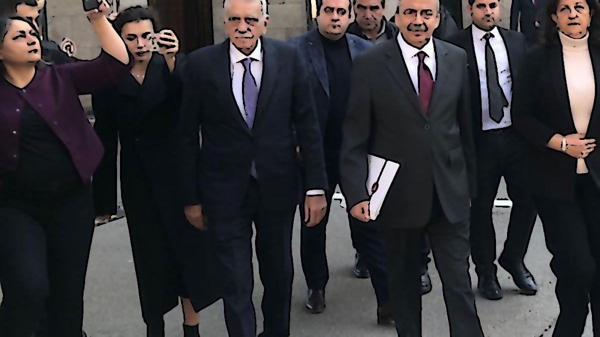 Türkiye'de Siyasetin Gündeminde DEM Parti ve İmralı Görüşmeleri